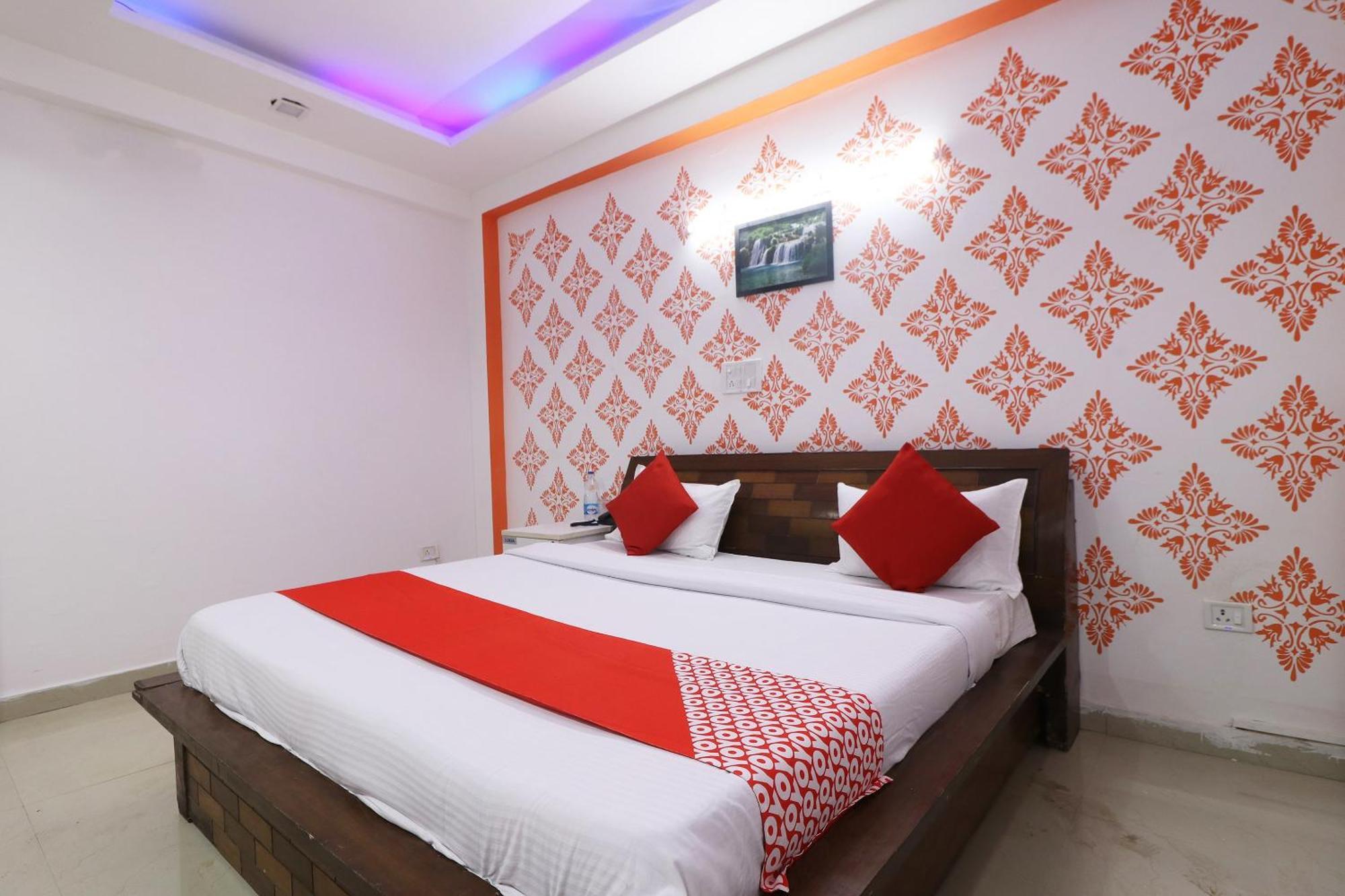Hotel O Aaradhya Residency Νόιντα Εξωτερικό φωτογραφία