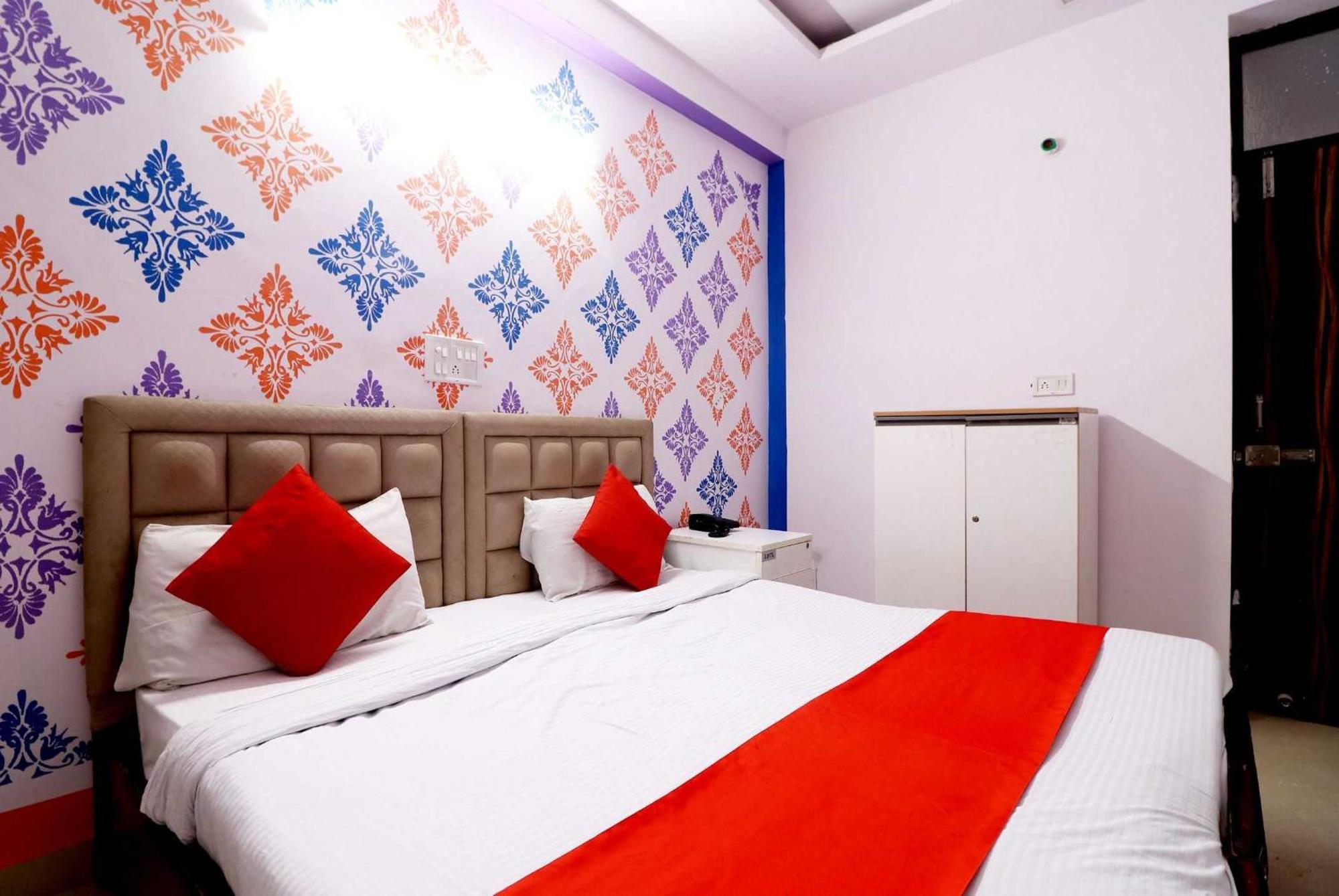 Hotel O Aaradhya Residency Νόιντα Εξωτερικό φωτογραφία