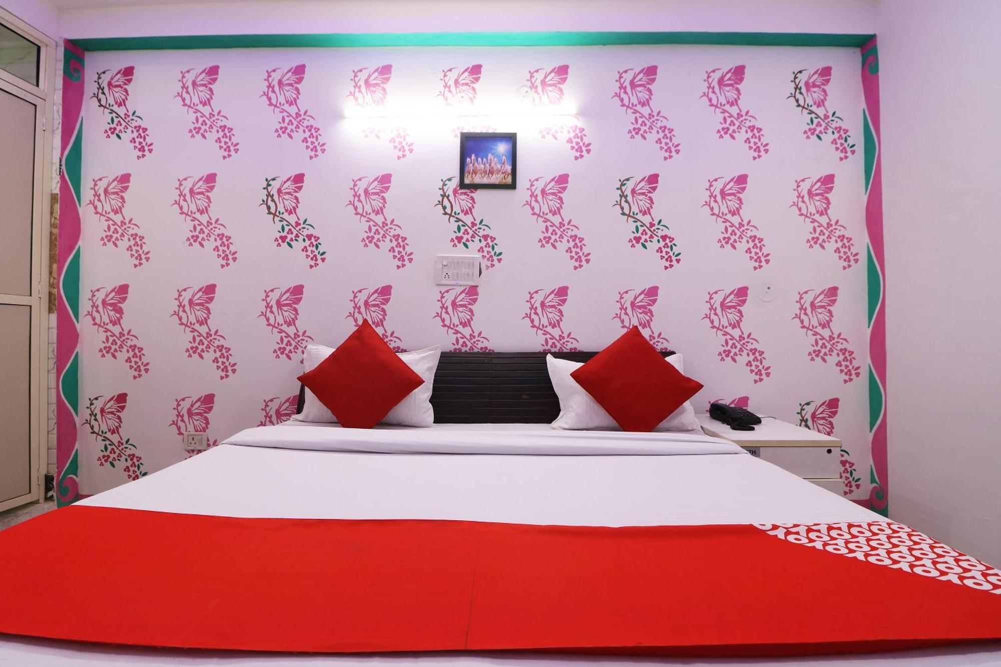 Hotel O Aaradhya Residency Νόιντα Εξωτερικό φωτογραφία
