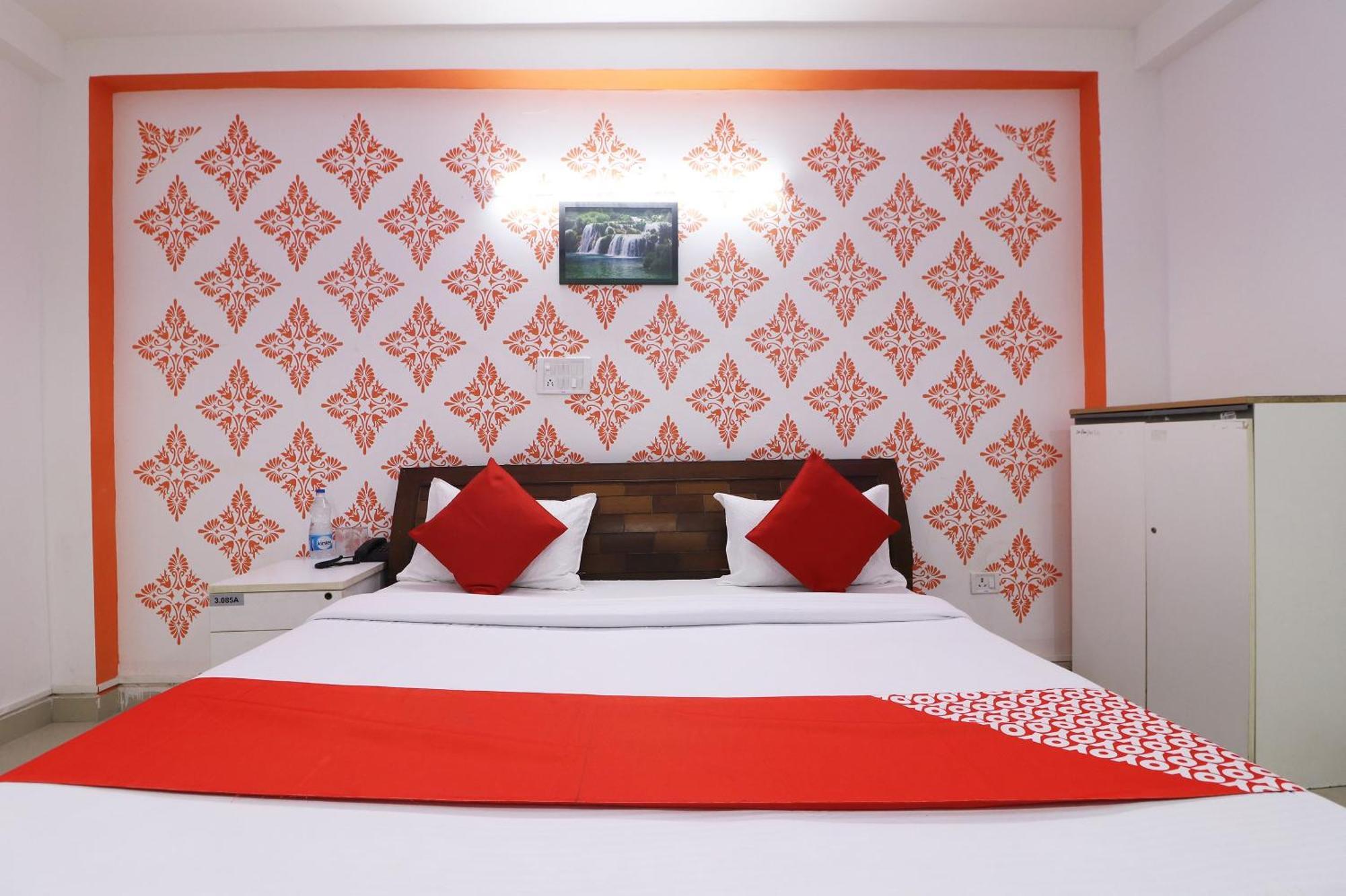 Hotel O Aaradhya Residency Νόιντα Εξωτερικό φωτογραφία