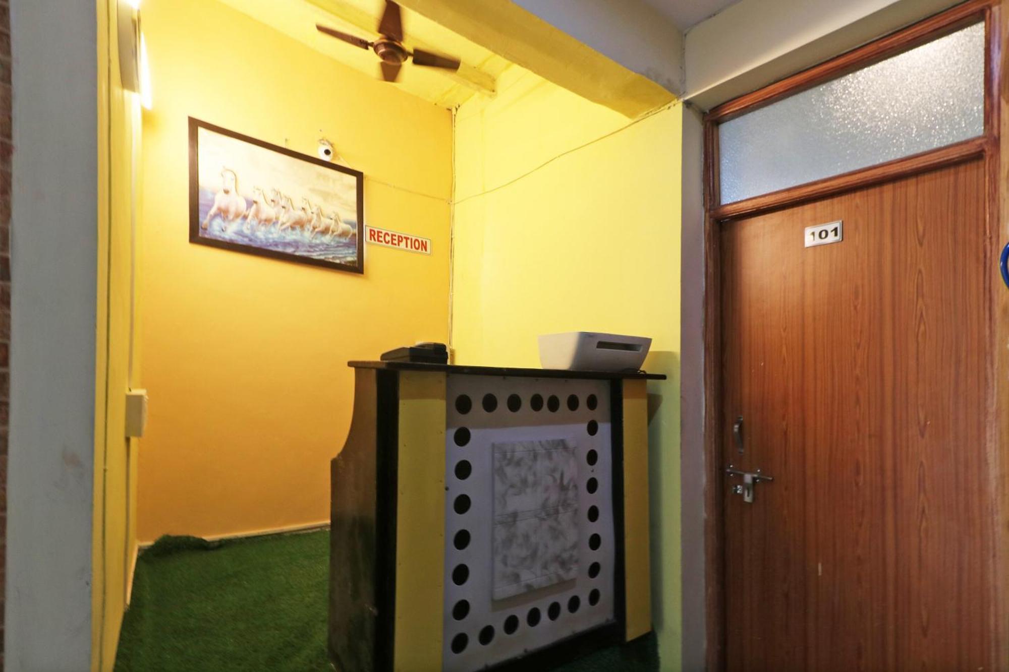 Hotel O Aaradhya Residency Νόιντα Εξωτερικό φωτογραφία